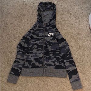 nike warm up jacket never worn very stylish, new!!
